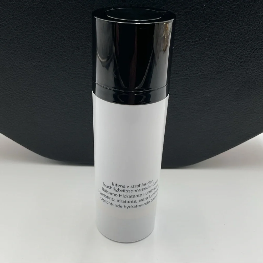 Bobbi Brown Extra Illuminating Moisture Balm in Bare Glow - Swatched by me - Picture 8 of 12